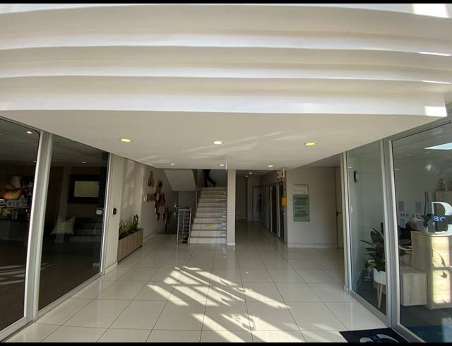 338M² OFFICE TO LET IN BRYANSTON